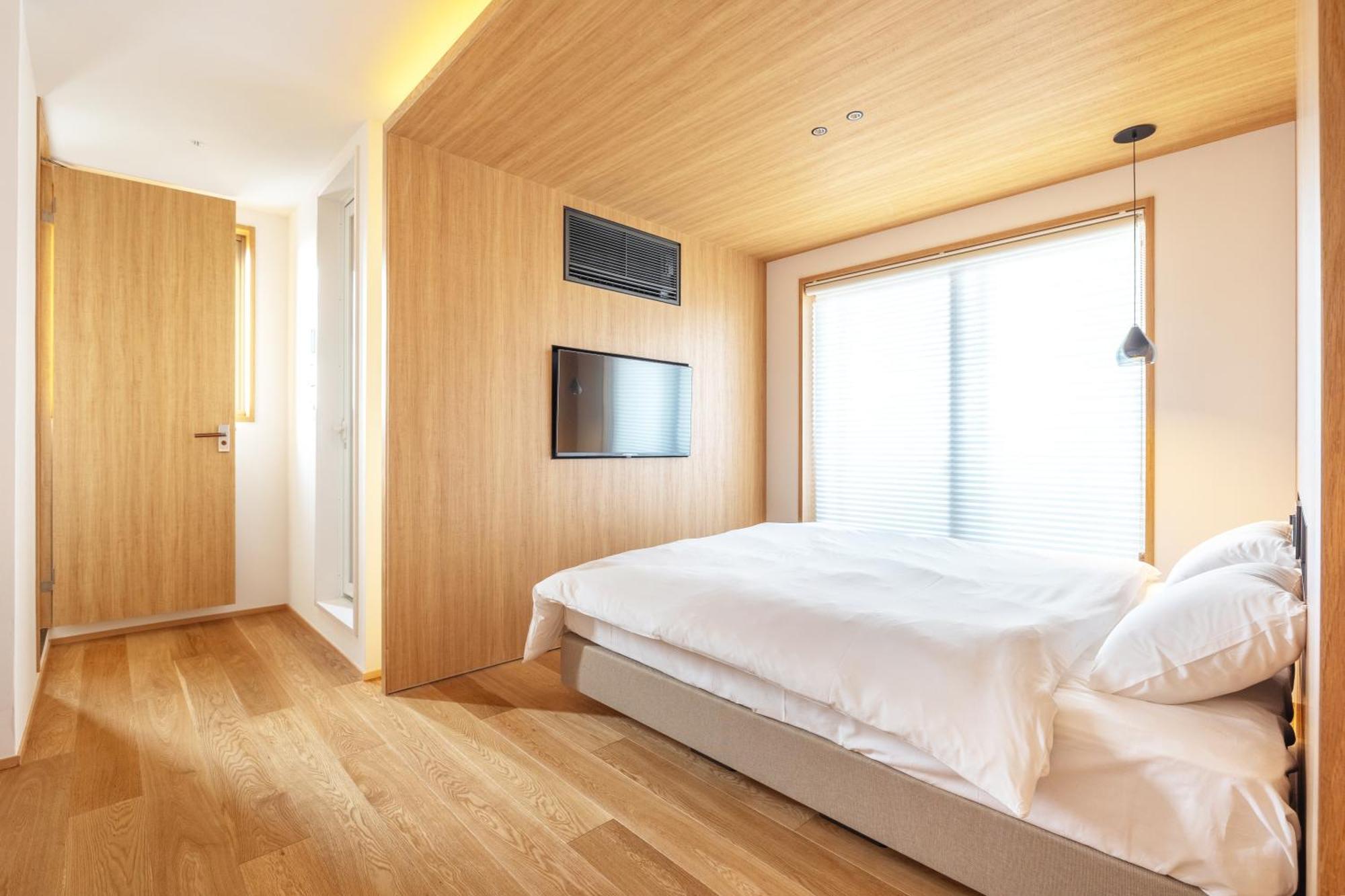 Dash Living Gojo Kyoto Bagian luar foto